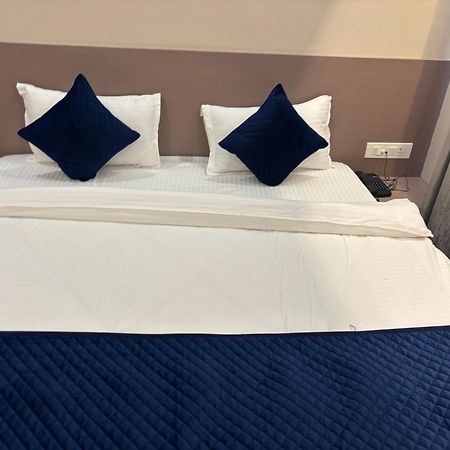 Hotel Sisodiya Palace Khātu エクステリア 写真