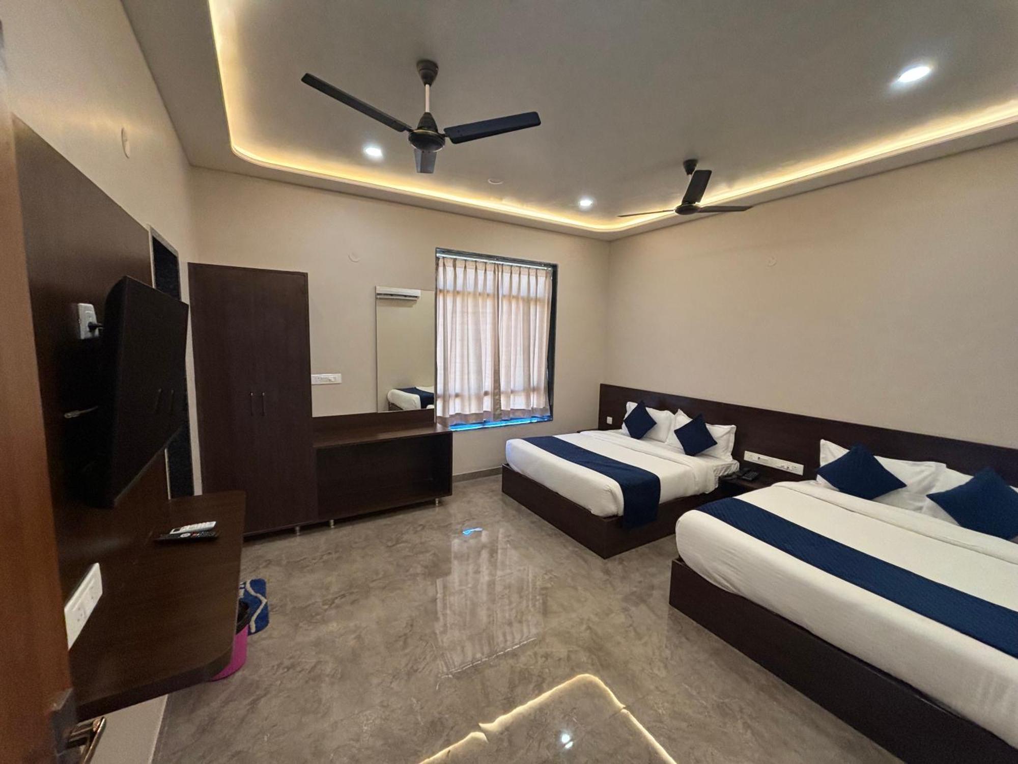 Hotel Sisodiya Palace Khātu エクステリア 写真