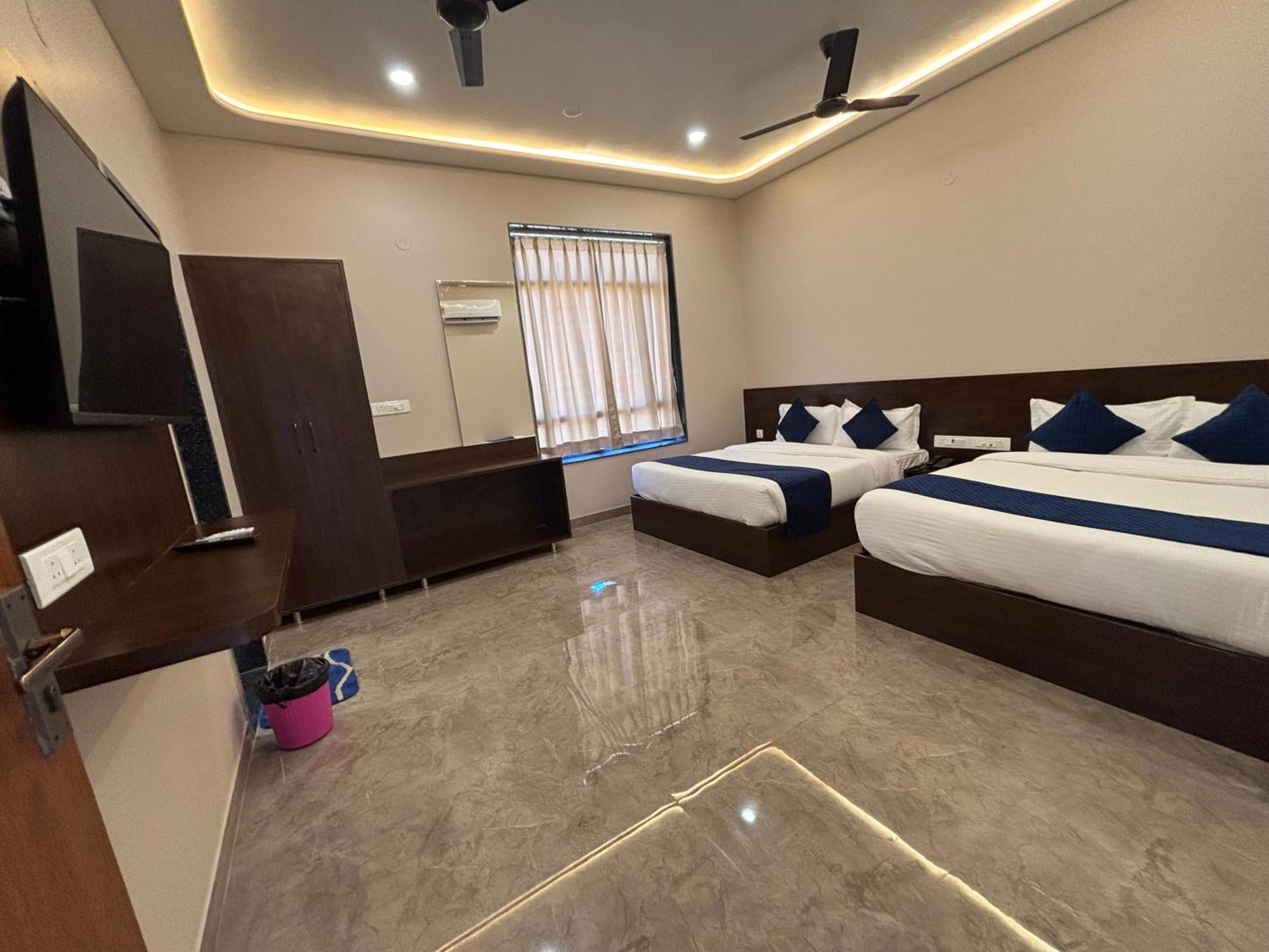 Hotel Sisodiya Palace Khātu エクステリア 写真