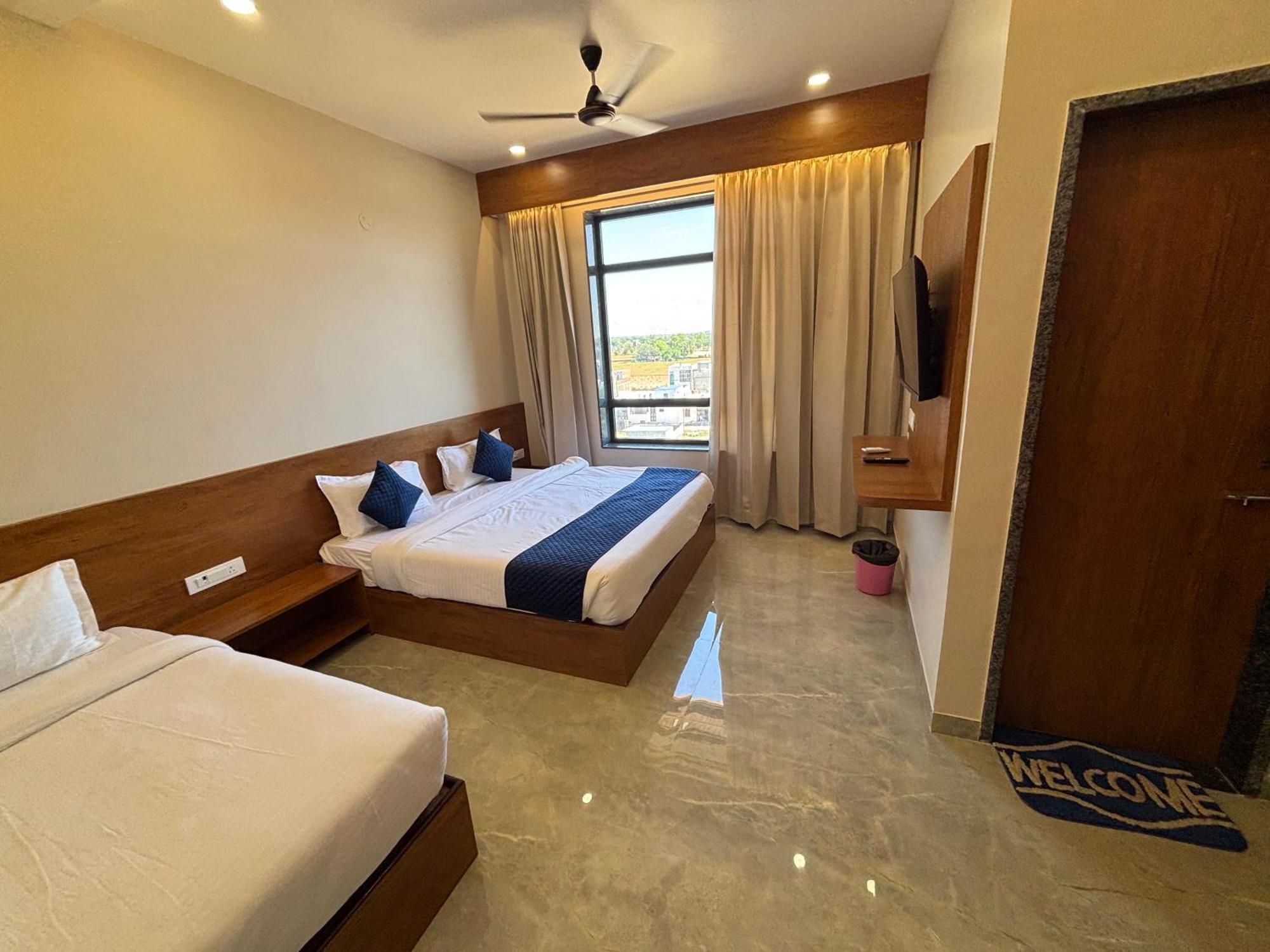 Hotel Sisodiya Palace Khātu エクステリア 写真